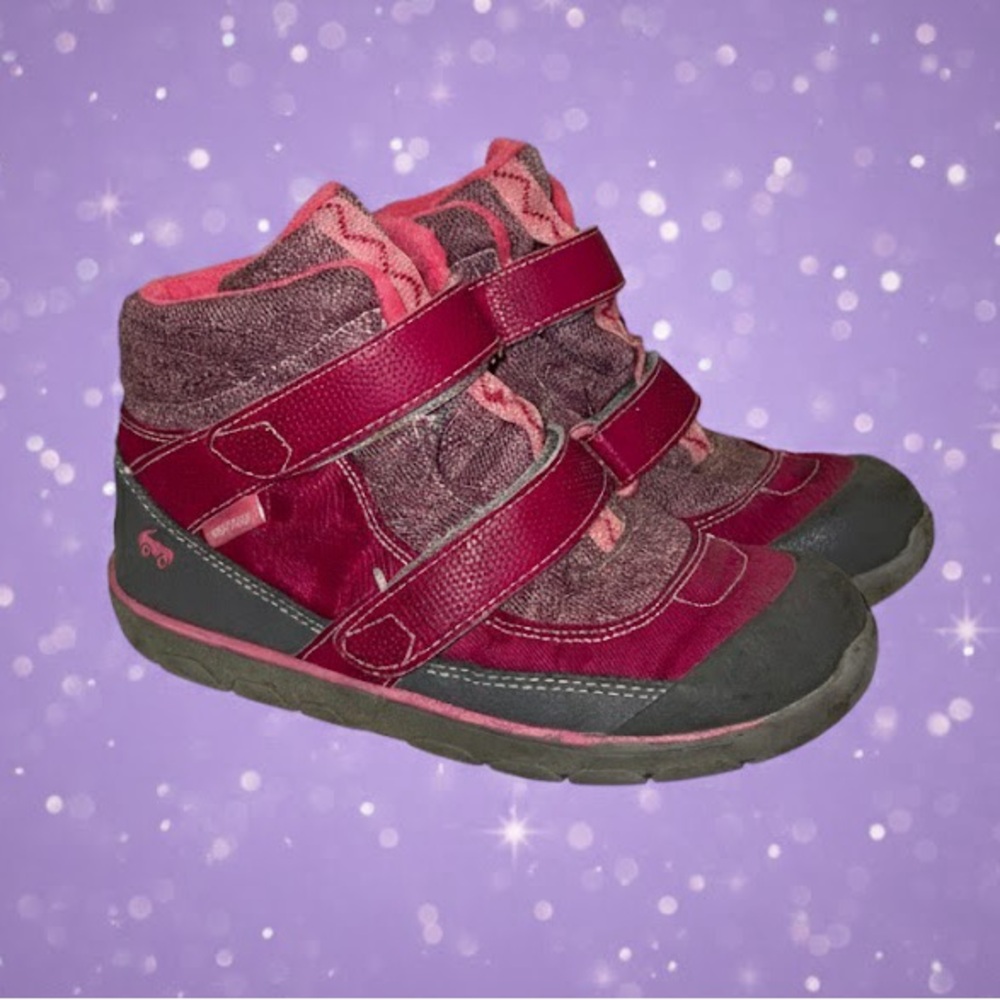 SEE KAI RUN
Atlas II Waterproof Insulated Boot, magenta and grey